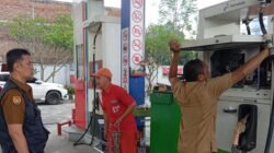 Disdag Kotamobagu Tera Ulang Mesin SPBU Moyag, Pastikan Takaran BBM Sesuai Standar