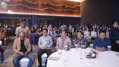 Ketua DPRD Kotamobagu Adrianus Mokoginta Hadiri Malam Grand Final Nyong dan Noni Sulut 2026, Apresiasi Prestasi Putra-Putri Kotamobagu