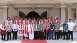 Dua Anggota DPRD Kotamobagu Royke Kasenda dan Saidin Mokoginta Hadiri Pentahbisan Gereja GMIBM Dayanan Gogagoman